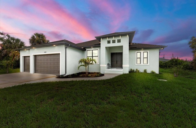 New Pool Home ~ Beach Seekers Getaway! Boca Grande, Manasota and Siesta Key!