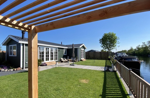 NEW - Private Residence on a lake near Amsterdam