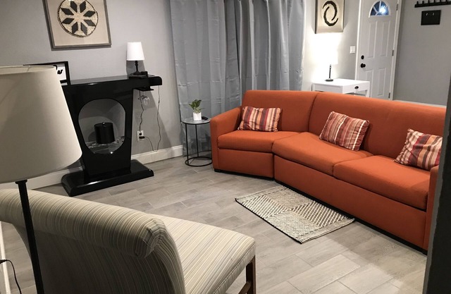 New remodeled Centrally located 2 Bedroom Home Near Everything