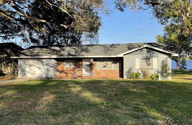 New remodeled Lakefront Vacation Home on the Chain of Lakes in Winter Haven
