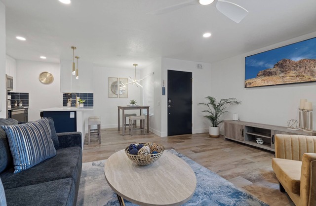 NEW Renovated Luxury Condo at the Tanque Verdes