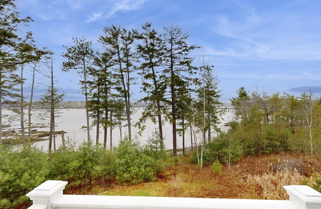 New Riverfront Condo in Sheepscot Harbour - Walk to Famed Seafood Eatery