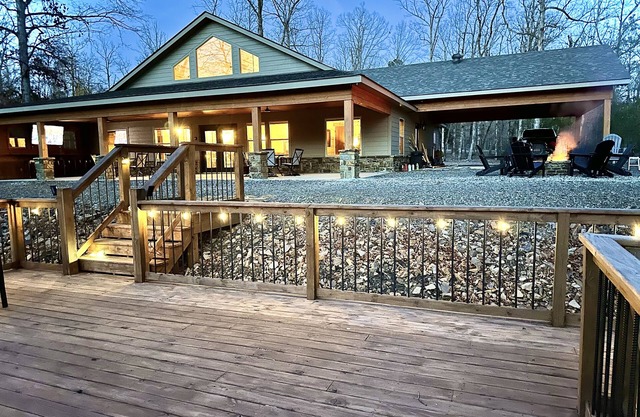 New Riverfront Lodge on Little Missouri River/Crater of Diamonds & Lake Greeson