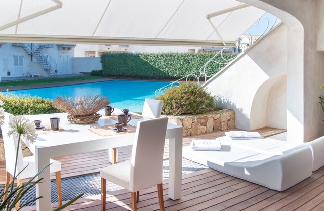 New Seaside House with Swimming Pool