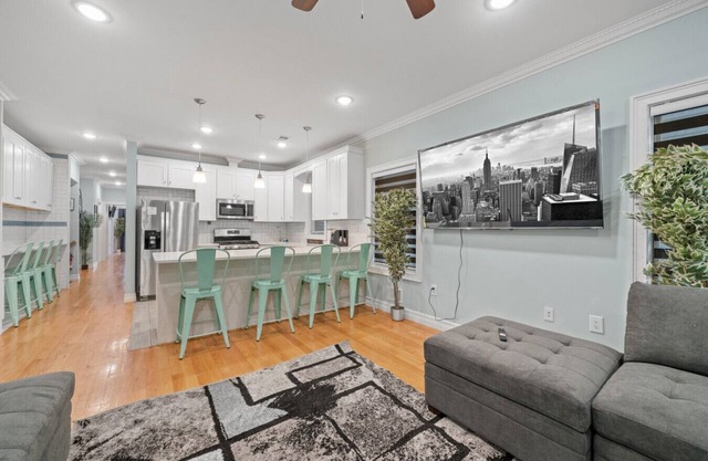 *NEW | Skyline Haven: Luxury | 15 mins to NYC