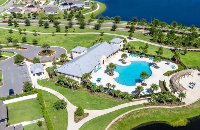 NEW Sleek Riverview Townhome 3BR/3BTH Sleeps 6