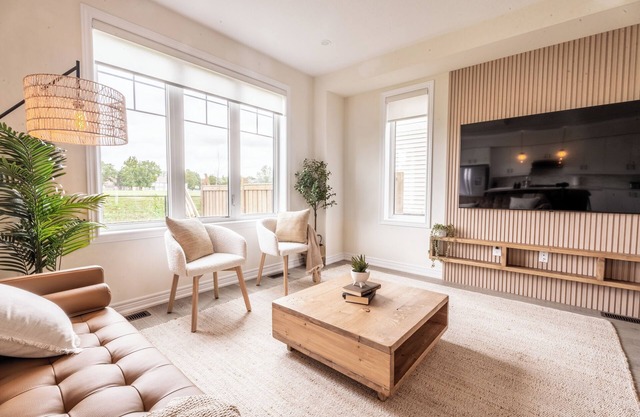 New & Spotless Home | 5 bed+4 bath | Wi-Fi | Hamilton Airport | 1hr to Niagara