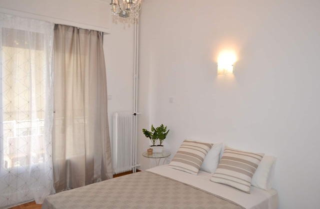 New,Stylish,Comfy apartment central area.