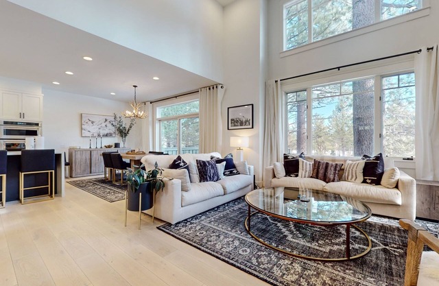 NEW! Timbers #12 (4-Bedroom Townhouse) with Pool and Golf Course view