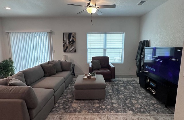 New Townhome in the Q-Town!