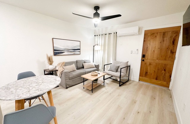 New & updated 2-bedroom 1 bathroom apt. Near Modesto 1mile from HWY 99
