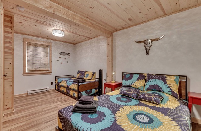 ~New~ Yellowstone Rock Studio