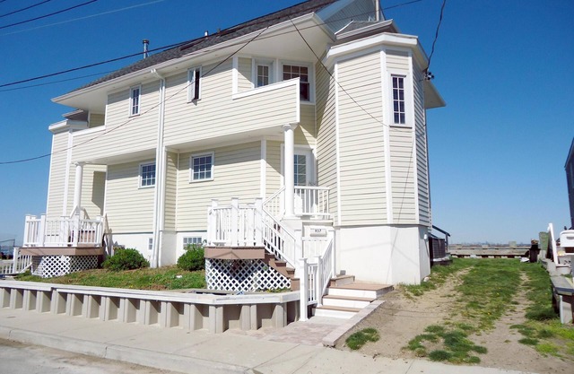 New York City Vacation home Waterfront with Sunsets over Manhatan