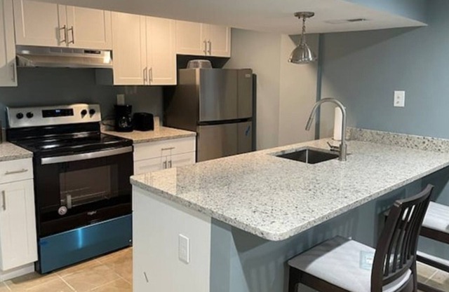 Newley Renovated, modern and cozy, close to Baltimore and Towson!