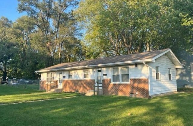 *NewListing* 1 BR Home | Wifi | Pet Friendly | IWU