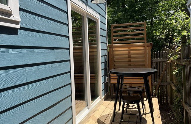 Newly Built Luxury Home in Old Town Alexandria; Walk to Metro, Dining, Shops