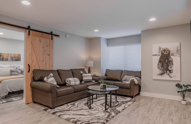 Newly Remodeled Condo at Canyons Village-Video Tour https:/tinyurl.com/8n9z676u