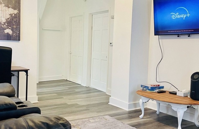 Newly renovated 1B/1Ba, super close to downtown Baltimore!