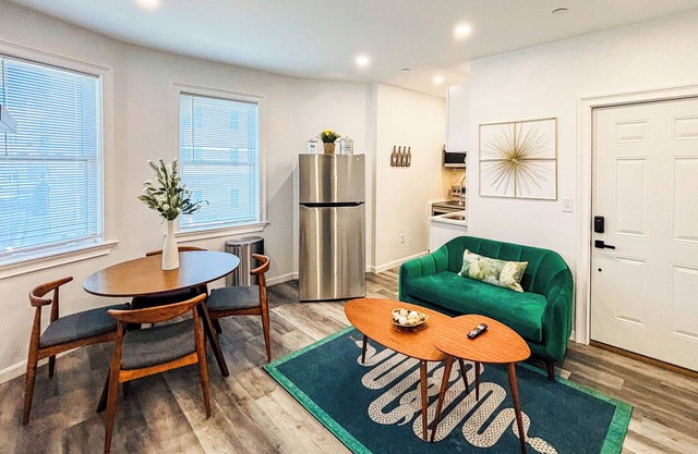 Newly Renovated 2 Bedroom in Southie!
