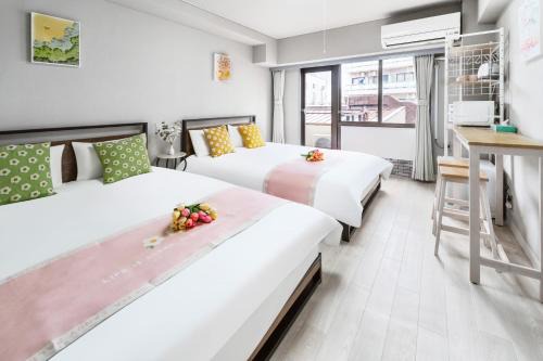 Newly renovated 20 square meters in Shibuya 6 minutes walk to Shibuya with direct access to multiple lines