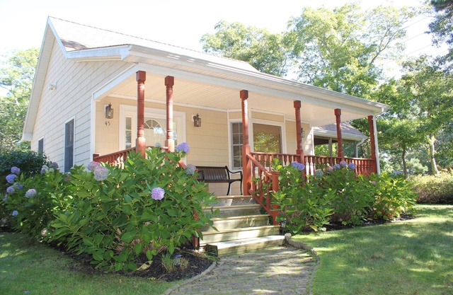 Newly renovated charming modern island home for your relaxing getaway