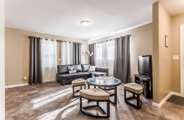 Newly renovated duplex for up to 8 people - adjoining unit #1