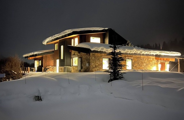 Newly Renovated Mountain home w/direct views of Grand Teton & Gros Ventre range