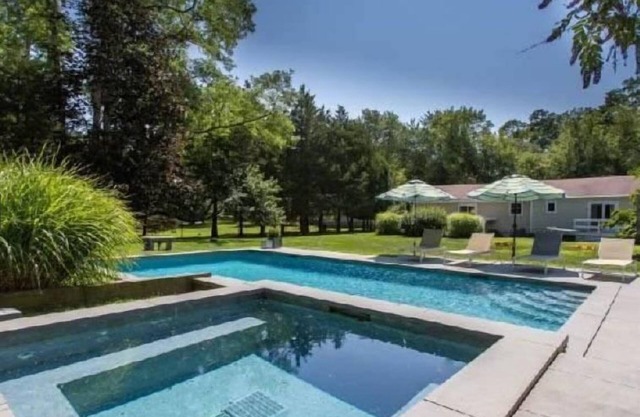 NEWLY RENOVATED WITH POOL, HOT TUB, AND FIREPLACE!