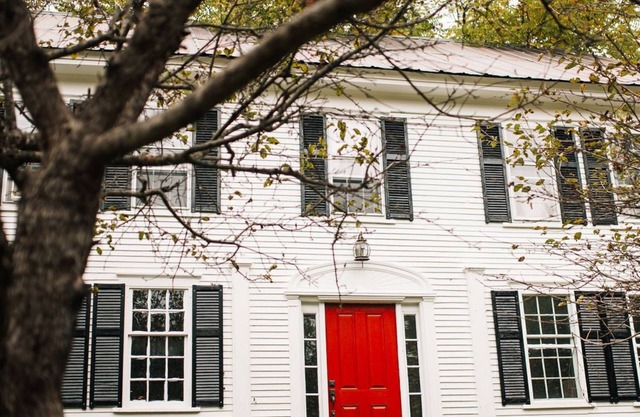 Newly-Restored 1820 Farmhouse - Hot Tub; Gourmet Kitchen; Game Room; Sauna