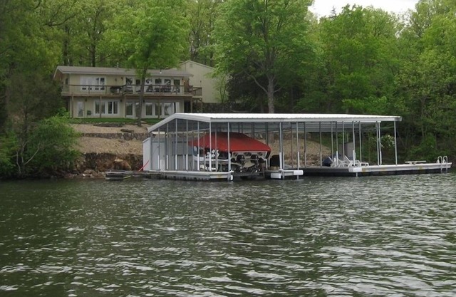 NEWLY UPDATED!Amazing lakefront home