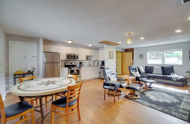 Next to Turtle Preserve: Oceanside Florida Retreat