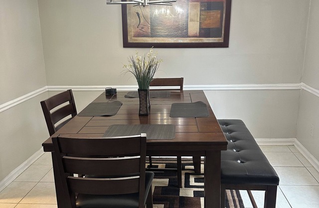 Nice 3 Bed townhome with in Morrow conveniently located!