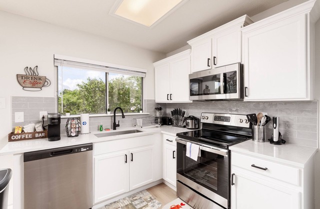 Nice 3BR/2BA house in amazing San Antonio, close to Randolph AFB with no stairs