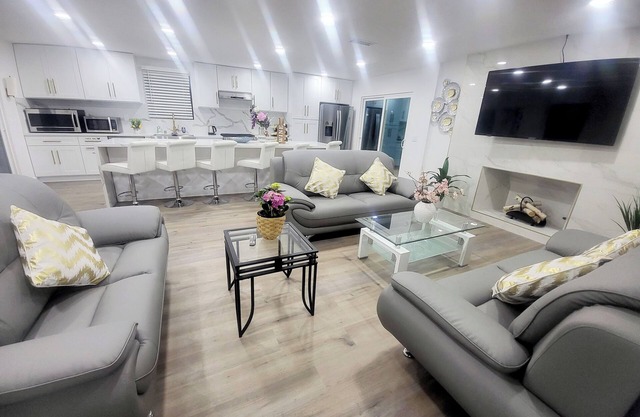 Nice and Cozy house at Anaheim