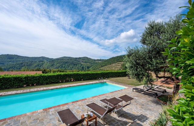 Nice apartment for 18 people with pool, WIFI, patio and pets allowed