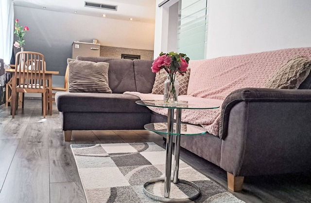 Nice apartment for 2 guests with WIFI, TV, pets allowed and parking