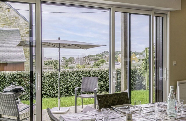 Nice apartment for 4 guests with WIFI, TV, patio and parking