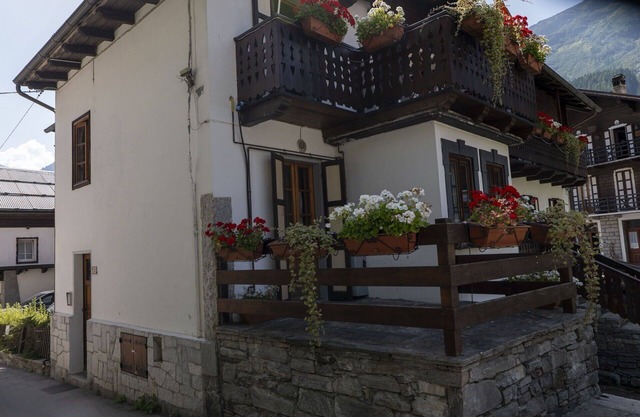 Nice apartment for 6 people with TV, balcony, pets allowed and panoramic view