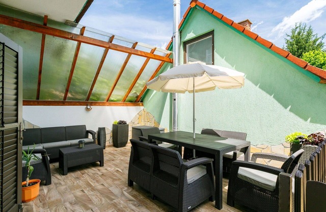 Nice apartment for 7 people with A/C, WIFI, TV, terrace and parking