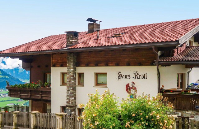 Nice apartment for 8 people with WIFI, TV, balcony, pets allowed and parking