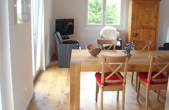 Nice apartment for 4 guests with WIFI, TV, balcony and parking