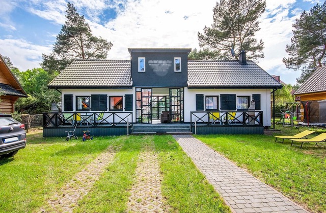 Nice apartment in Jaroslawiec with WiFi