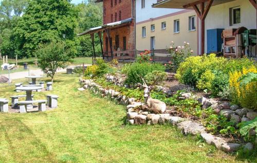 Nice Apartment In Rubkow Ot Krenzow