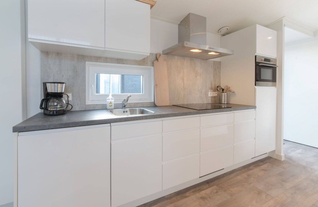 Nice apartment in villa for 2 guests with WIFI, TV, terrace and parking