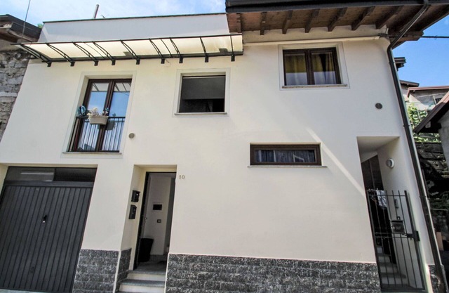 Nice apartment for 3 people with WIFI, TV, terrace, pets allowed and parking