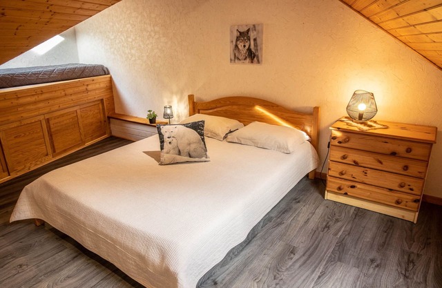 Nice chalet style duplex in the center of Cauterets quiet and bright