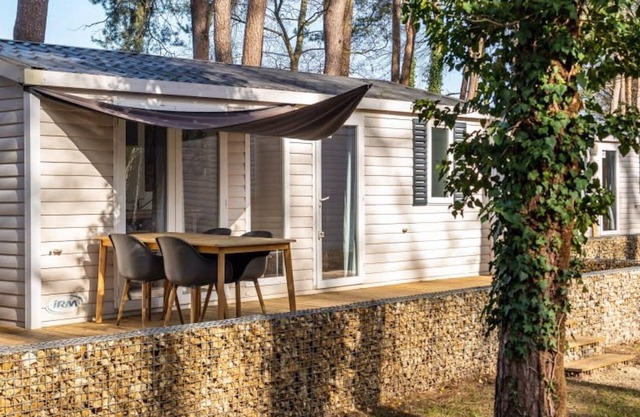 Nice chalet with dishwasher, 16 km from Maastricht
