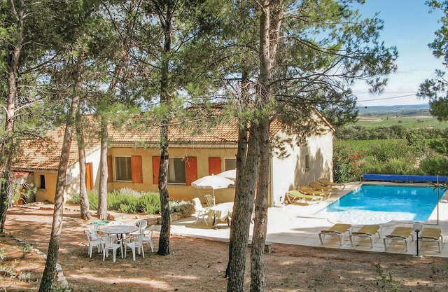 Nice home in Cesseras with WiFi