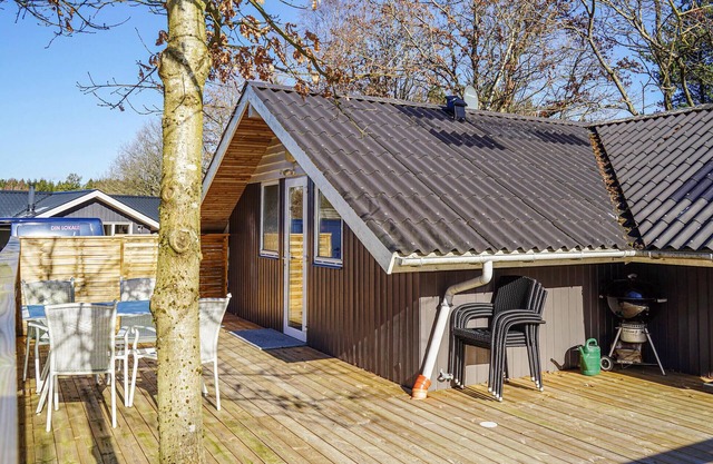 Nice home in Give with WiFi