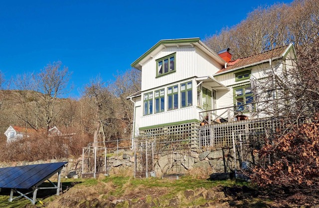 Nice home in Nösund with house sea view